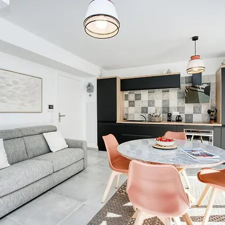 Superbe A Avec Parking Sur Place Apartamento Fréjus