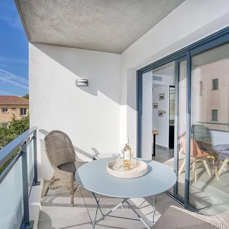 Superbe A Avec Parking Sur Place Apartamento *